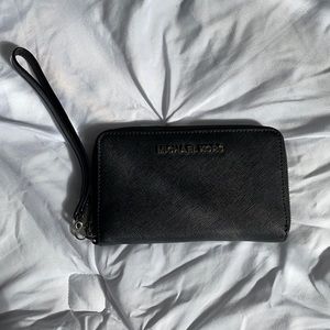 Michael Kors Wristlet Wallet